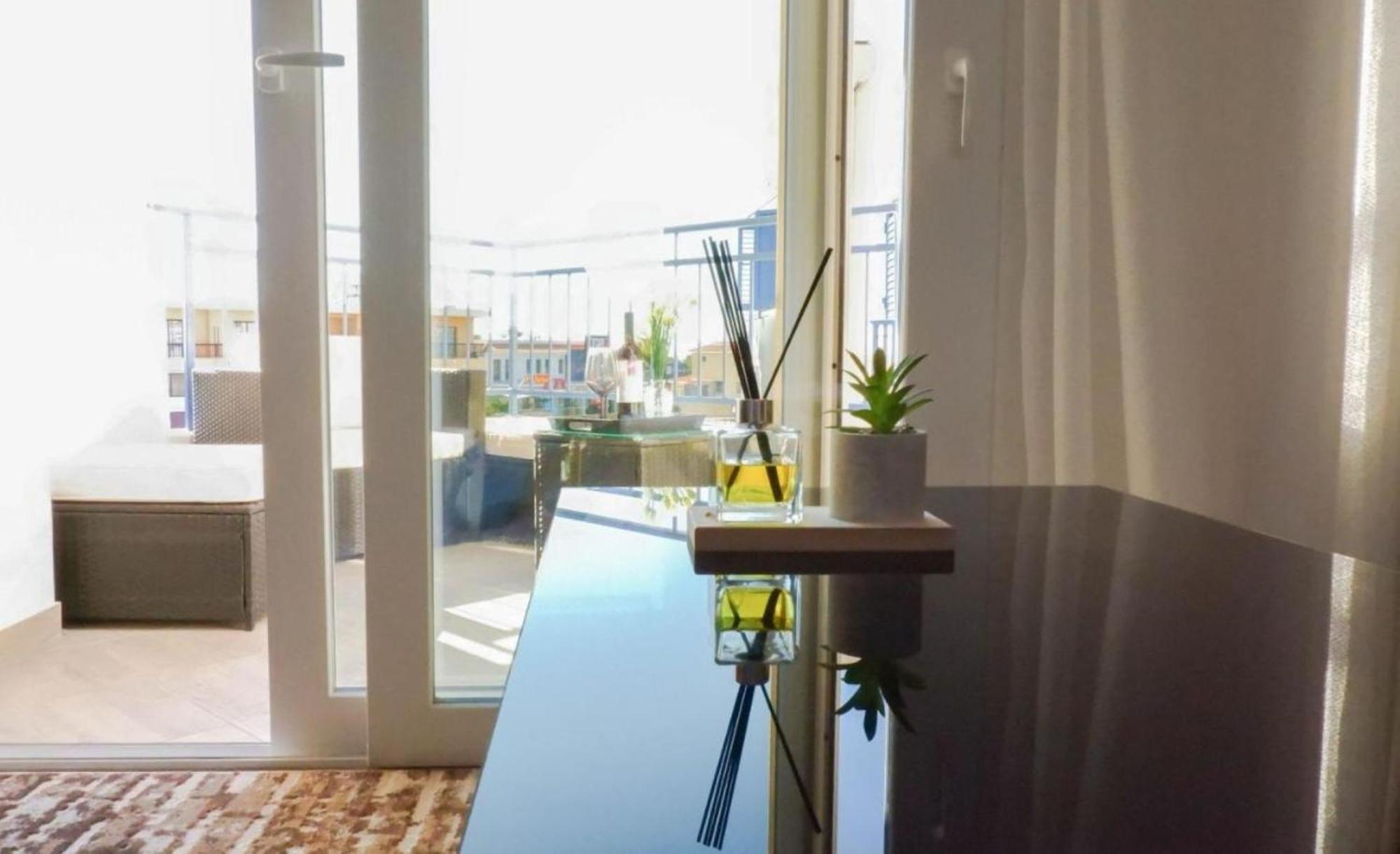H&O Boulevard Breeze Apartment! Paphos Esterno foto